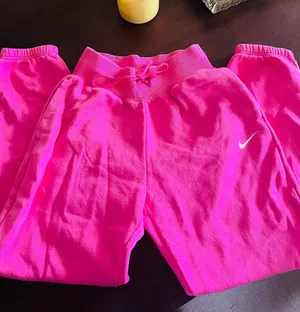 Nike Sweatpants thumbnail 1