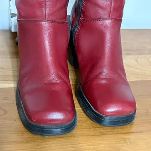 Tommy Hilfiger Vintage Y2K Red Leather Square Toe Block Heel Boots 8.5M Brazil thumbnail 5