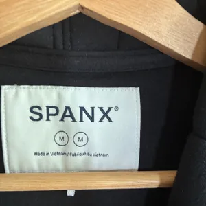 SPANX AirEssentials black puffer pillow coat belted women's size medium thick‎ thumbnail 5