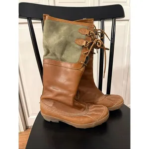 Ugg Belcloud tall leather boot tan and green size 8 thumbnail 5
