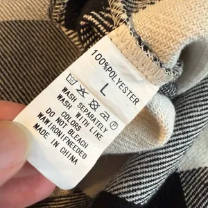 Plaid Button Down Shirt Shacket Size Large Pockets Oversized Heavyweight Black thumbnail 6