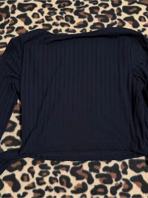 2000s style square neck dark navy blue ribbed very cropped long sleeve crop top thumbnail 3