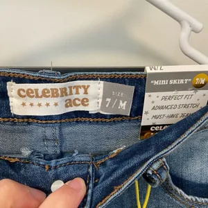 NWT | Celebrity‎ Ace junior’s denim skirt — size 7 thumbnail 3