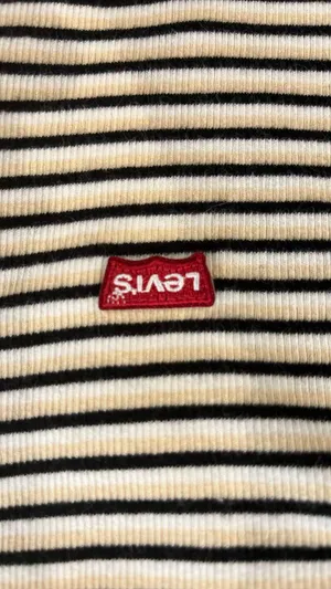 Levis ribbed tee thumbnail 2