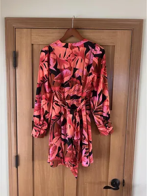 NWT Dress Forum Floral Wrap Mini Dress Pink Long Sleeve Women’s Medium thumbnail 6
