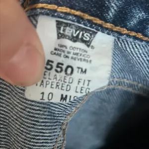 Levi’s 550 relaxed tapered jeans thumbnail 8
