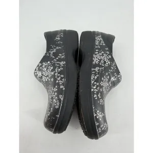 Crocs Neria Clogs Womens Size 7 Black Floral Slip Resistant Work Shoes‎ Comfort thumbnail 9