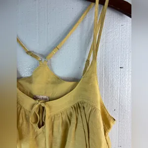 Hem & Thread M Strappy Ruffle Golden Tiered Ruffle Layer Crop Top thumbnail 3