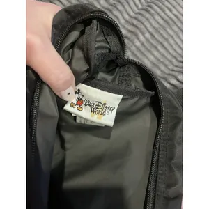 EUC Walt Disney World Adjustable Embroidered 2002 Mickey Mouse Fanny Waist Bag thumbnail 7