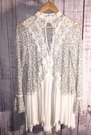 NEW  Tell Tale Lace Tunic Top/Shirt Blouse  thumbnail 2