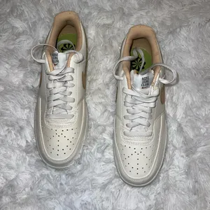 Nike Court Vision Low Basic White and Neutral Sneakers Tan Swoosh thumbnail 3
