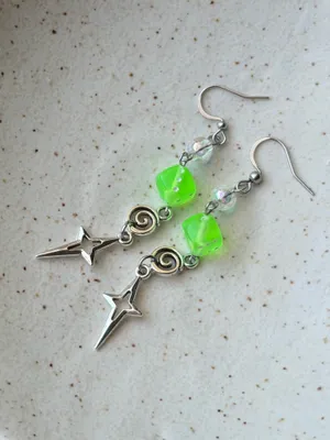 Handmade sparkle star & swirl & dice grunge y2k street style dangle earrings💫🌀💚 thumbnail 3