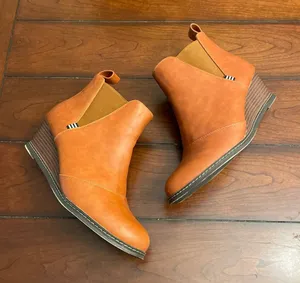 Vepose New‎ York Ankle Booties Size 10 thumbnail 1