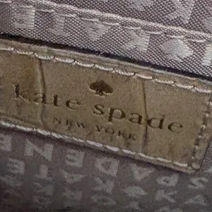 Kate Spade Perri Lane Rosey Beige Croc Embossed Leather Camera‎ Crossbody Bag thumbnail 9