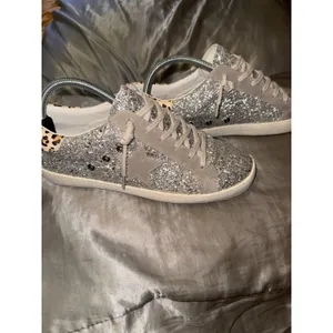 Mi.iM Silver Glitter Star Sneaker Leopard Low Top Womens 9 Y2K Glam Sparkle thumbnail 3