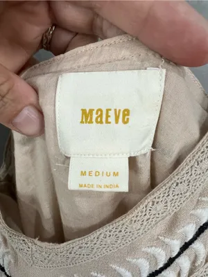 Maeve size med Beige Lace Embroidered Slip Dress with Black Accents thumbnail 4
