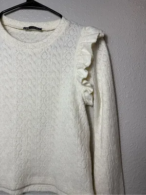 Zara Cream Cable-Knit Ruffle Shoulder Sweater‎ Size M thumbnail 4