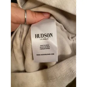 Hudson Los Angeles Fitted Neutral Tie Dye Cropped Baby Tee Mini Mock Neck Ribbed thumbnail 5