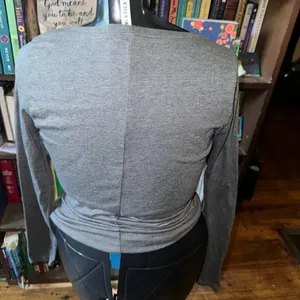 Fabletics gray sporty twist hem Athleisure long sleeve top thumbnail 3