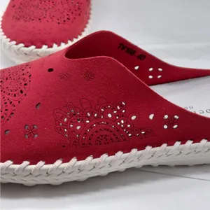 Bernie Mev Womens Mules Sneakers Size 40 Red Slip On Comfort Walking Travel Shoe thumbnail 7