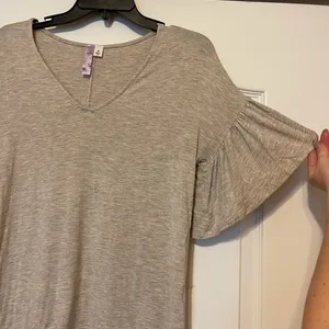 Francesca's blouse thumbnail 1