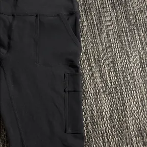 Alo yoga High-Waist Cargo Legging thumbnail 3