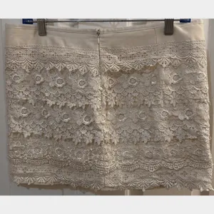 Sans‎ Souci Women's Beige/Cream Lined Lace Mini Skirt Zips on Side Size L thumbnail 2