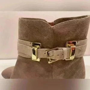 Joan & David Women’s Suede Leather Tan‎ Color Ankle Booties Size 9.5 thumbnail 6