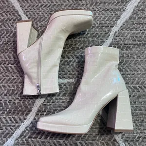 Vivianly Chunky Heel Ankle Boot Sz 9 thumbnail 1