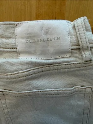 Outlander Denim High-Rise Wide Leg Women’s Jeans in Off-White thumbnail 3