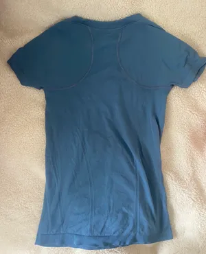 Athleta momentum tee thumbnail 2