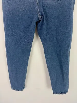 American Eagle Distressed Strigid Curvy Mom Jeans Medium Wash Size 14 SHORT EUC thumbnail 8