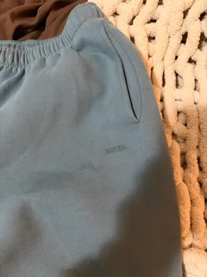 Aritzia sweatpants thumbnail 3