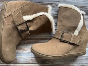 DKNY Tan Suede Faux-Fur Wedge Ankle Boots thumbnail 2