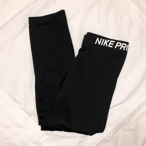 Black Nike Pro Leggings thumbnail 2
