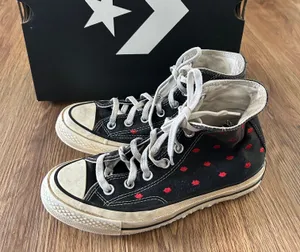 Converse All Star Chuck Taylor Hi Top Kiss Lip Embroidered Lace Up Shoes Sneakers thumbnail 3