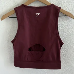 Gymshark Sweat Seamless Midi Tank Baked Maroon Medium thumbnail 3
