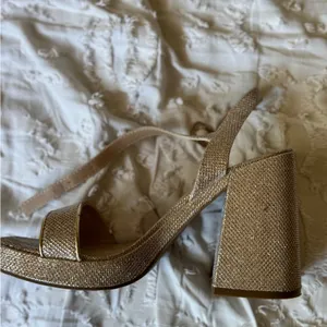 Dream Paris Glitter Gold Platform Sandals in Gold - Women size 7 thumbnail 5