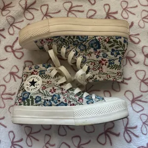 Limited Edition Floral High Top Platform Converse thumbnail 2