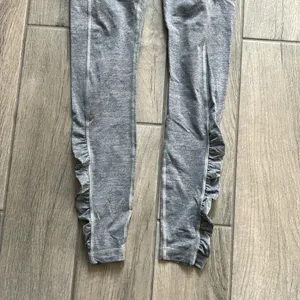 Lululemon gray leggings thumbnail 3