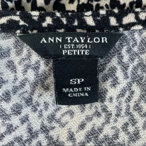 Ann Taylor Twist Front Top Sz SP thumbnail 6