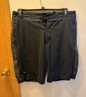 (36) men’s lululemon shorts thumbnail 1