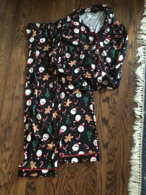 Christmas Pajamas- 2piece Set- Womens Small thumbnail 1