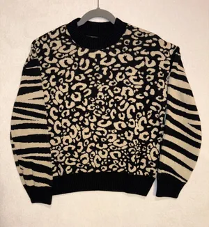 Rifle Jeanswear Mixed Animal Print Sweater Leopard Zebra‎ Khaki Black Small thumbnail 1