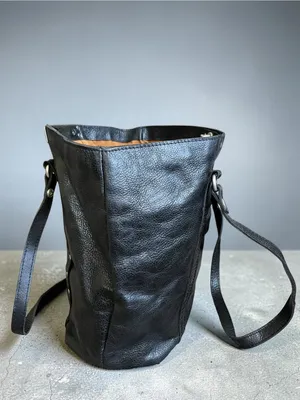 Patricia Nash Benvenuto Large Black Leather Stud-Accent Tote Bag thumbnail 7