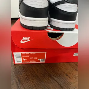 Nike Dunks Panda thumbnail 4