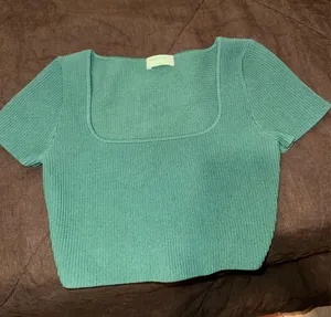 Aritzia Babaton Top Ribbed thumbnail 2