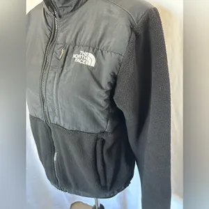 The North Face Polartec Heavyweight Fleece Women’s Jacket Black Size Small thumbnail 3