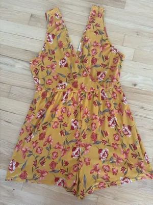 Xhilaration Women’s Floral Romper thumbnail 1