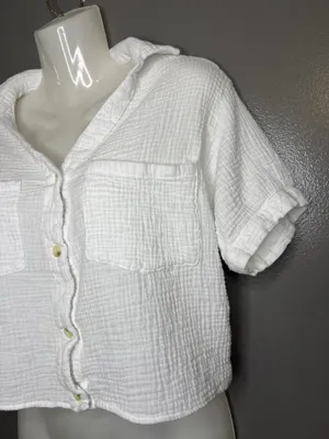 Love Notes Shirt Womens Small White Textured Gauze Button Front Cropped Top thumbnail 3